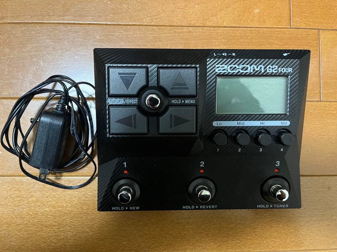 ZOOM G2 FOUR & BOSS CE-5 セット ZOOM G2 FOUR & BOSS CE-5 セット