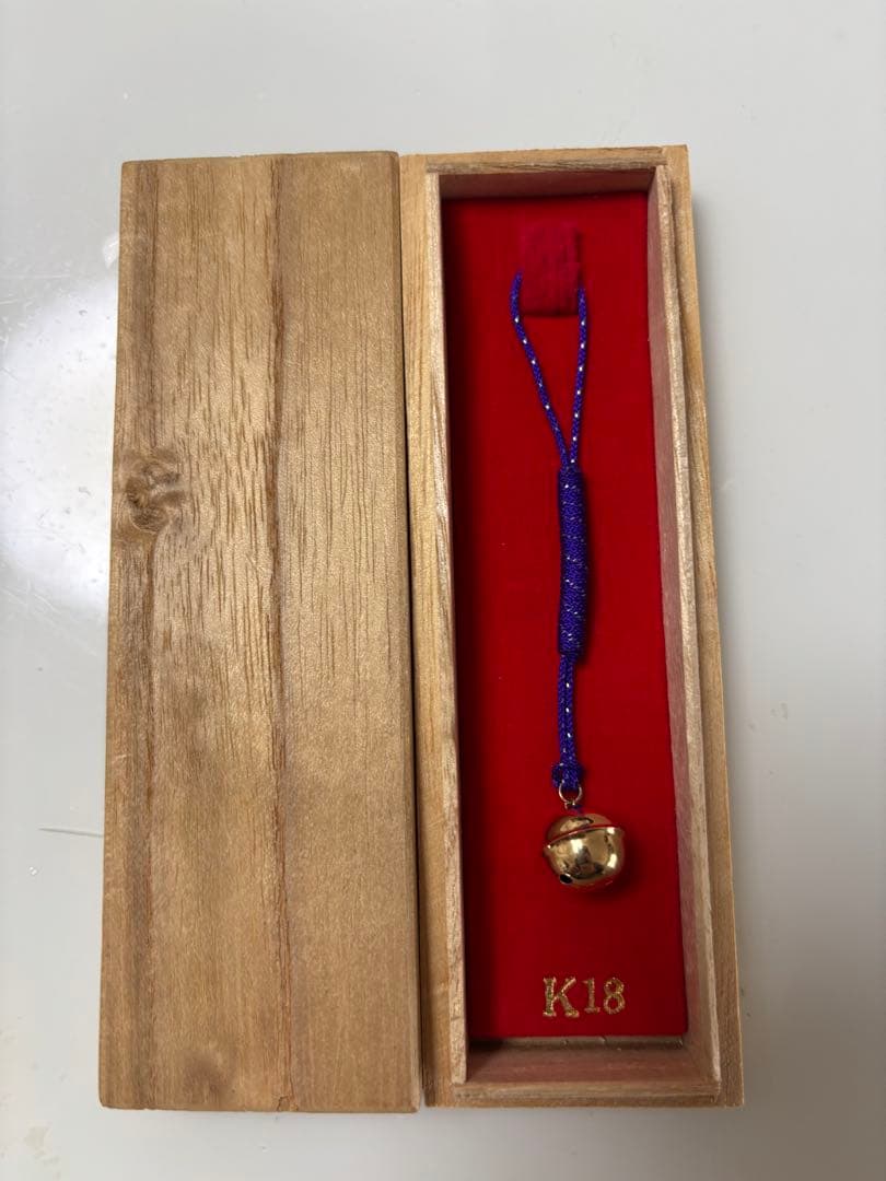 K18 鈴 Amazon.co.jp: [ジュエリーウォーク心斎橋] 【徳力本店】 18金 K18 金