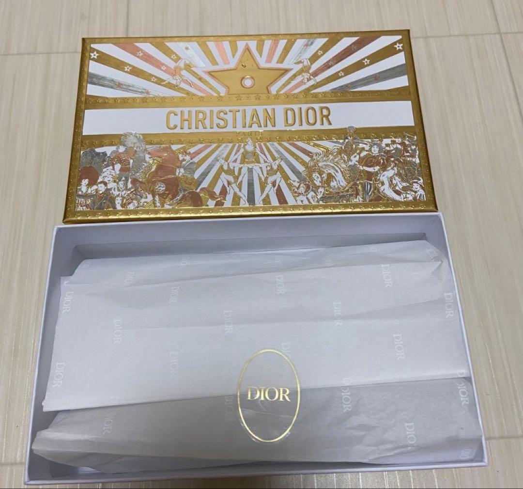 新品】DIOR 2025クリスマスホリデー 限定 ギフトボックス プレゼント