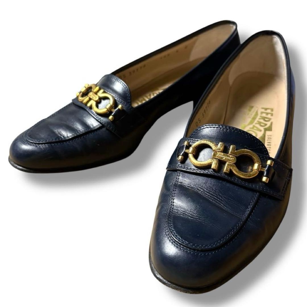 サルヴァトーレフェラガモ ガンチーニ ローファー 革靴 ネイビー 6C