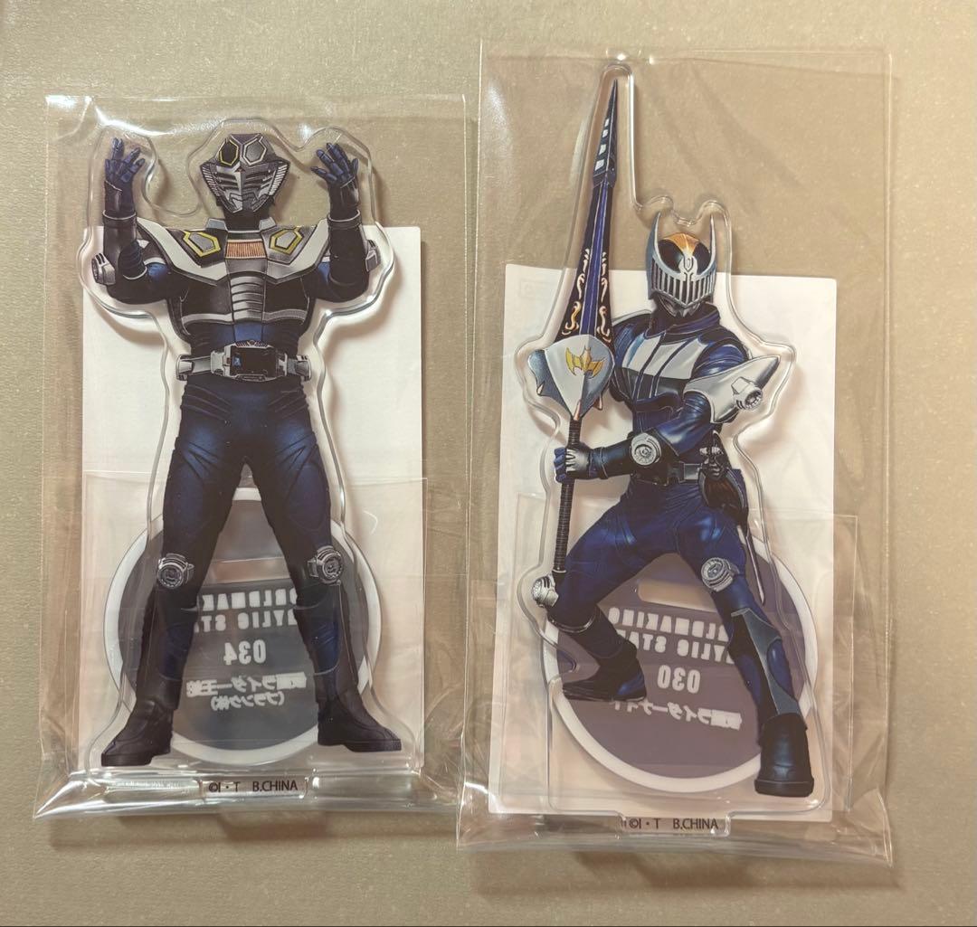 仮面ライダーナイト＆仮面ライダー王蛇(ブランク体)アクスタ - メルカリ