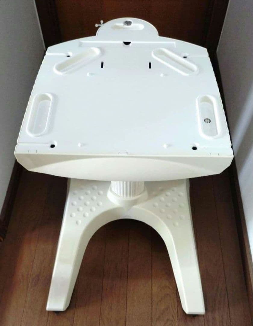 サキナ 美顔器 コスミックミューデュオ705/706 スタンド付き 中古品