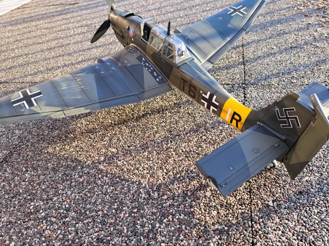 限定値下　1/18 ドイツ空軍　スツーカ Ju 87 完成品　中古 Oxford Diecast Ju87スツーカ ドイツ空軍 第2急降下爆撃航空団 第6中隊