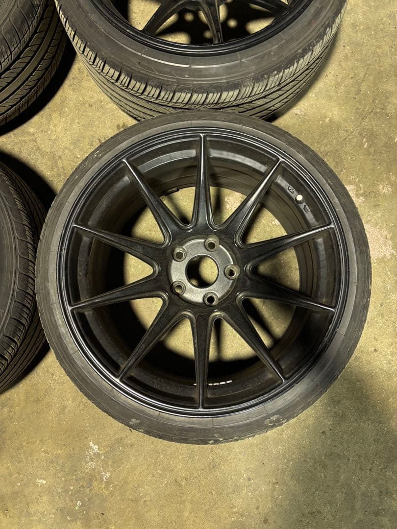 18インチ　9.75J +20 114.3 5穴　タイヤ付き