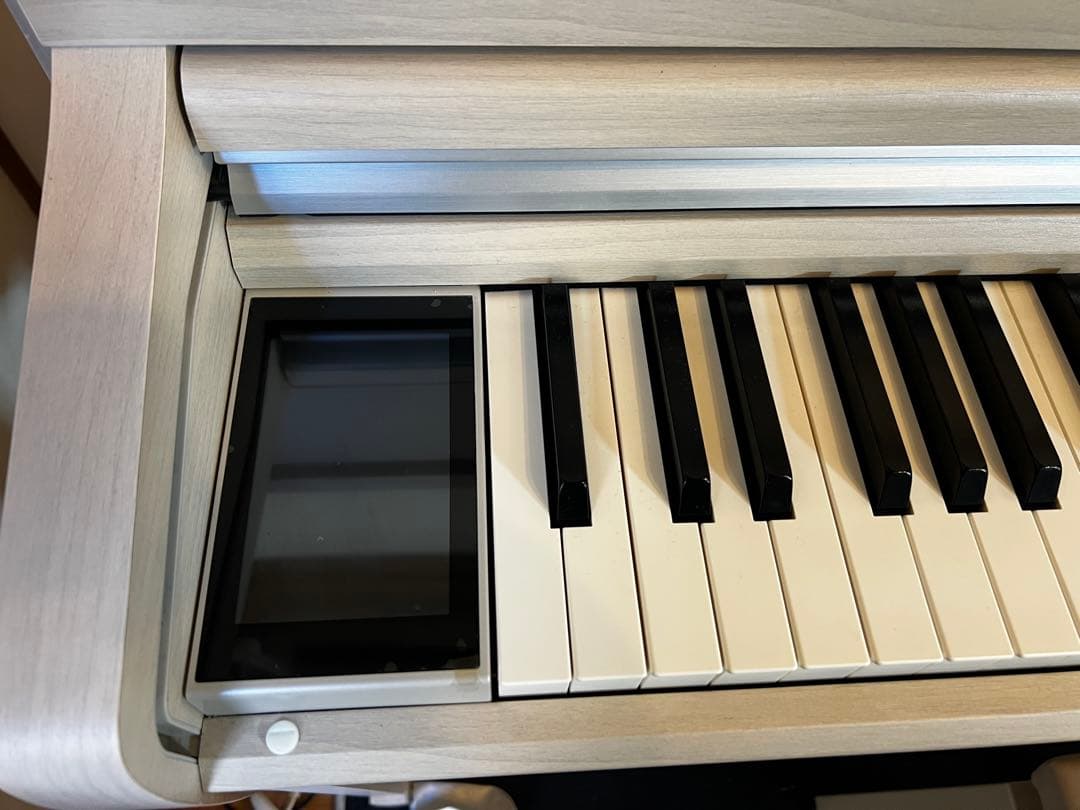 KAWAI ホワイト電子ピアノ 椅子 イヤホン付き CA79