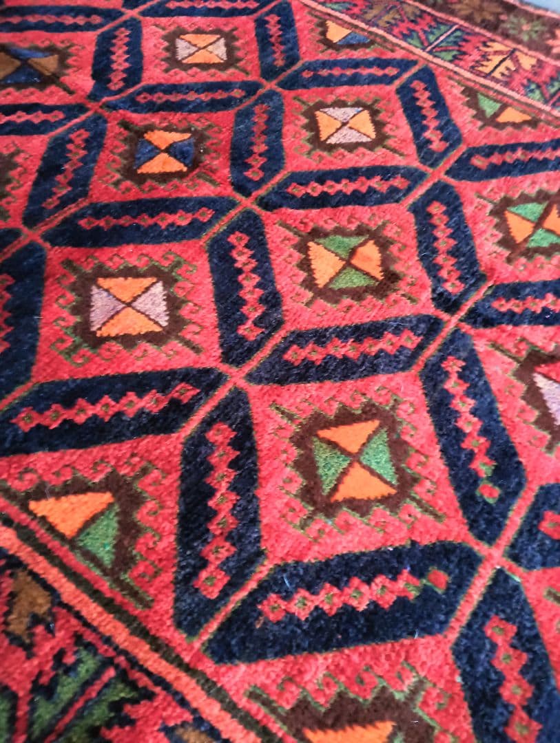 専用です。5.5kg 上質ウールのタイマ二族のトライバルラグ　バルーチ