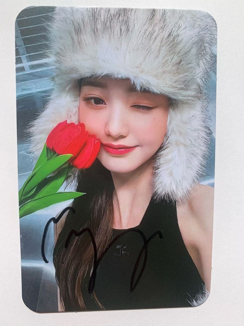 ウォニョン　サイン入りトレカ　ive izone タレントカード Yahoo!オークション - IVE【ウォニョン】直筆サイン入り 公式トレカ