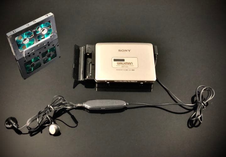 カセットウォークマン Sony WM-FX811「整備済み、完動超美品」 - メルカリ