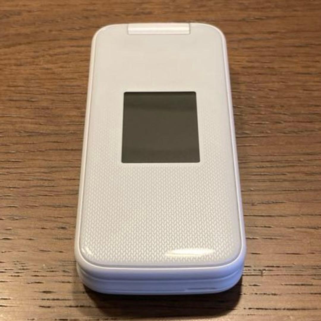 docomo らくらくホン F-41Fセット ホワイト - メルカリ