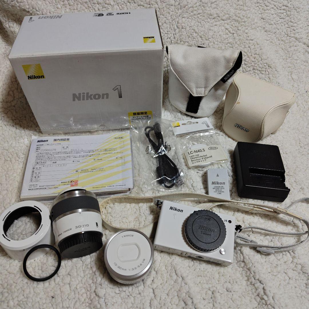 Nikon 1 J4　ダブルズームキット ミラーレスカメラ ホワイト Amazon | Nikon ミラーレス一眼 Nikon1 J4 ダブルズームキット
