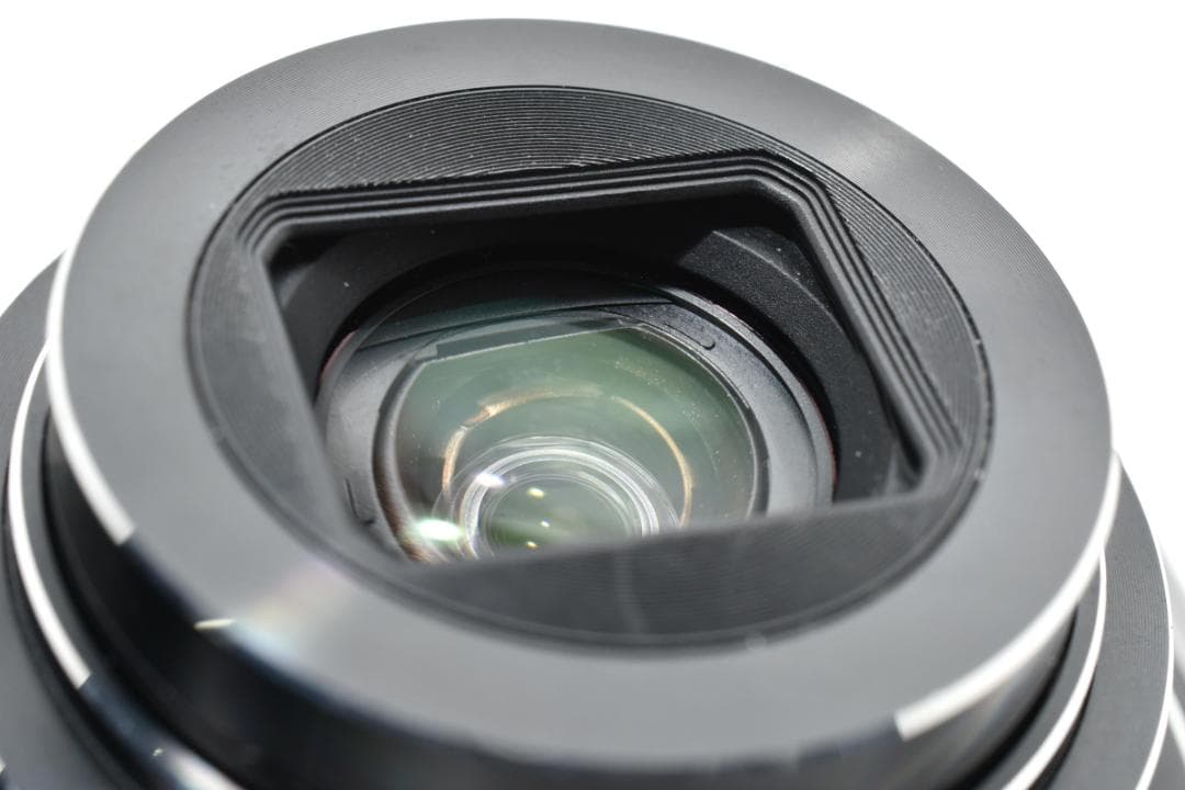 《 美品 》　ニコン　Nikon COOLPIX S6600 動作確認済み