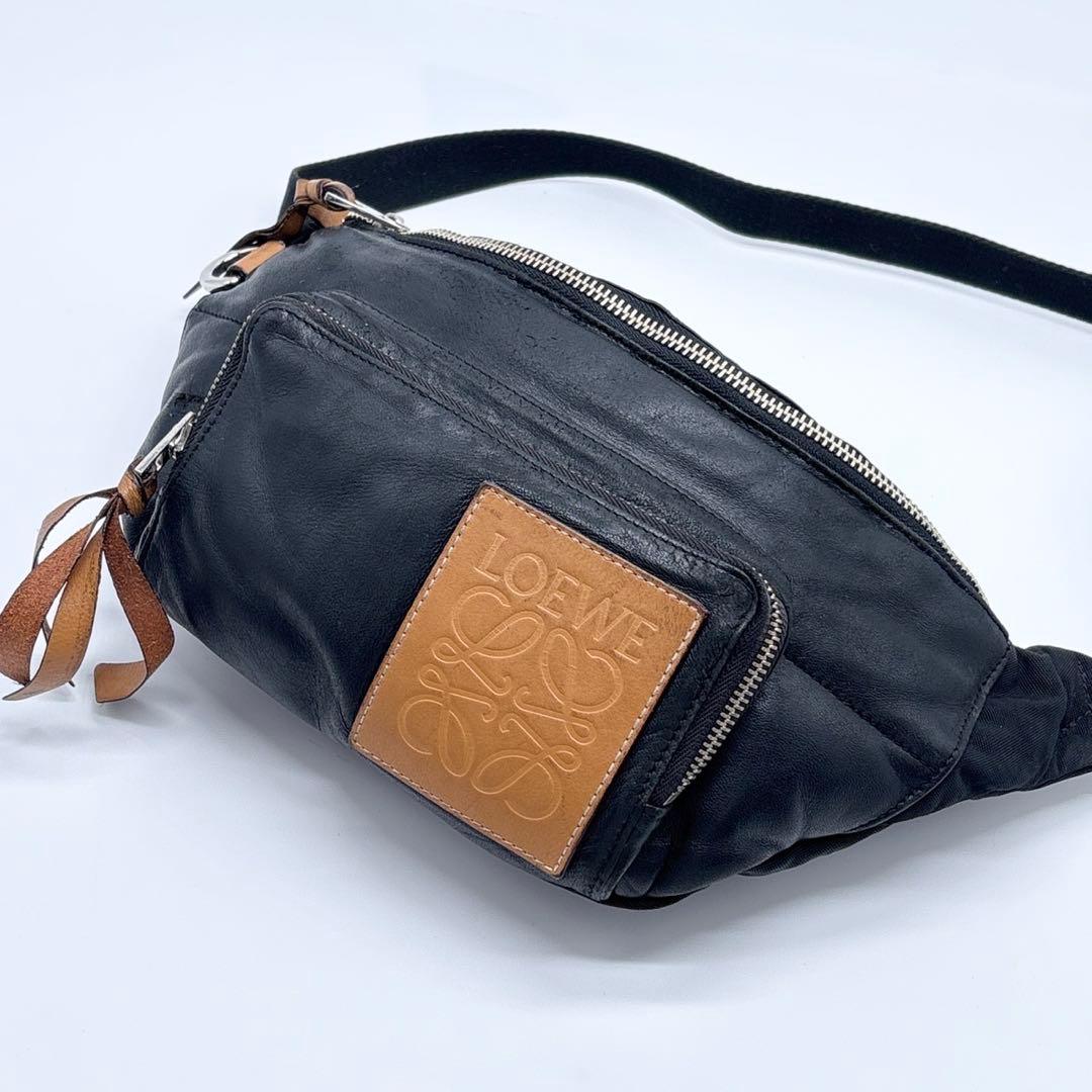 LOEWE ロエベ レザー ボディバッグ アナグラムパッチ ブラック スペイン製 楽天市場】LOEWE （ロエベ） ｱﾅｸﾞﾗﾑ ﾚｻﾞｰ ﾎﾞﾃﾞｨﾊﾞｯｸﾞ バッグ ウェスト