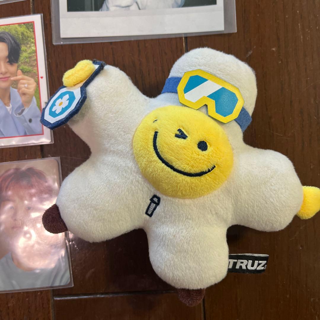 treasure ジフン トレカ アクスタ 缶バッチ ぬいぐるみ ココネンネ