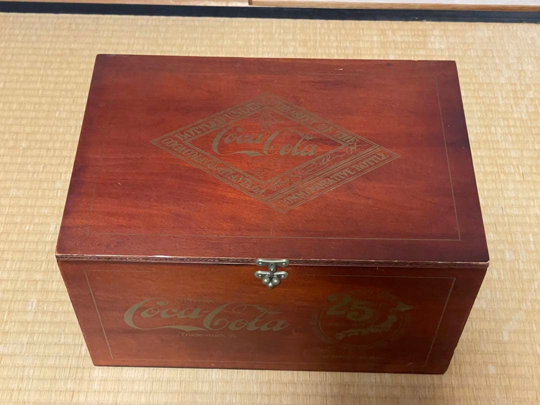 値下）コカコーラ25thAnniversary木製BOXセット1956-1981 - メルカリ