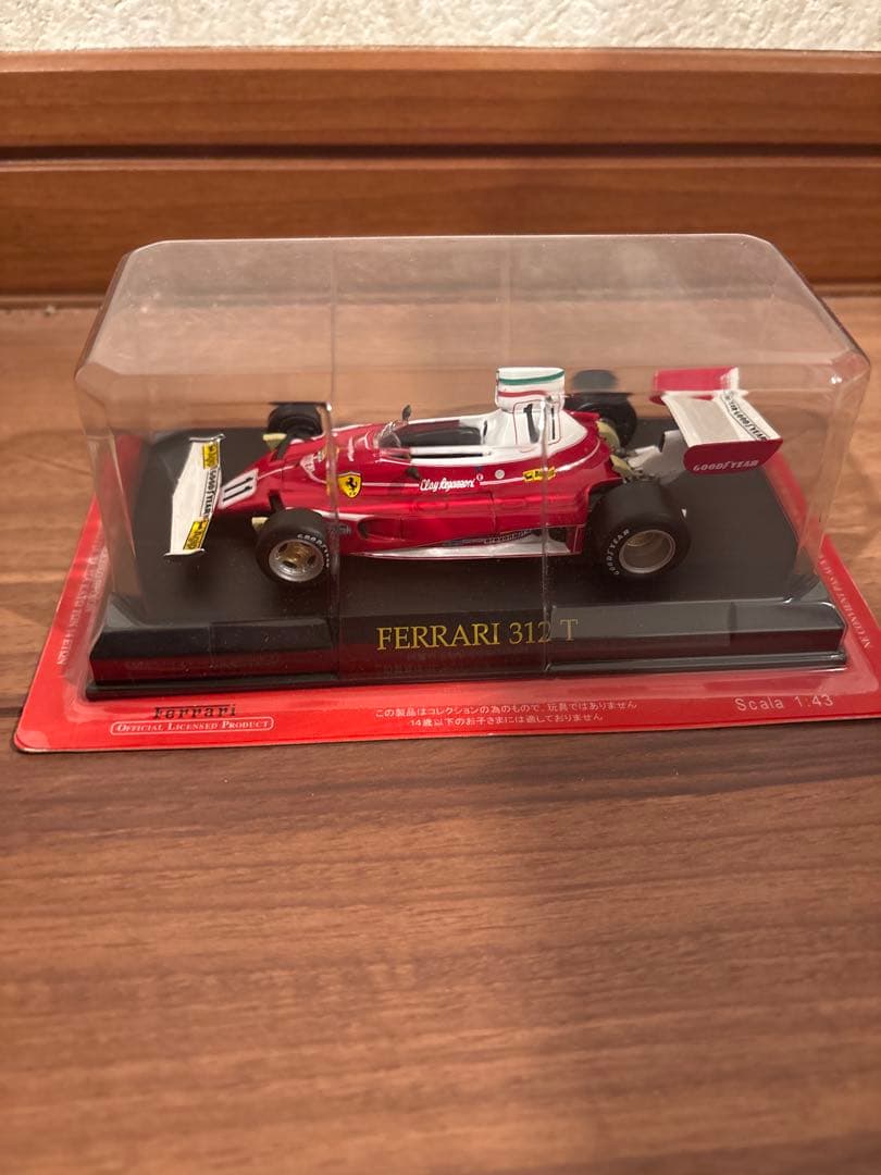 フェラーリ 312T 1/43 F1 ニキ・ラウダ #11 ミニカー - メルカリ
