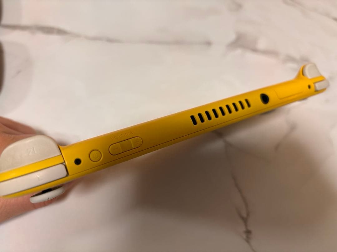 《動作確認済》Nintendo Switch Lite イエロー 純正ケース付き