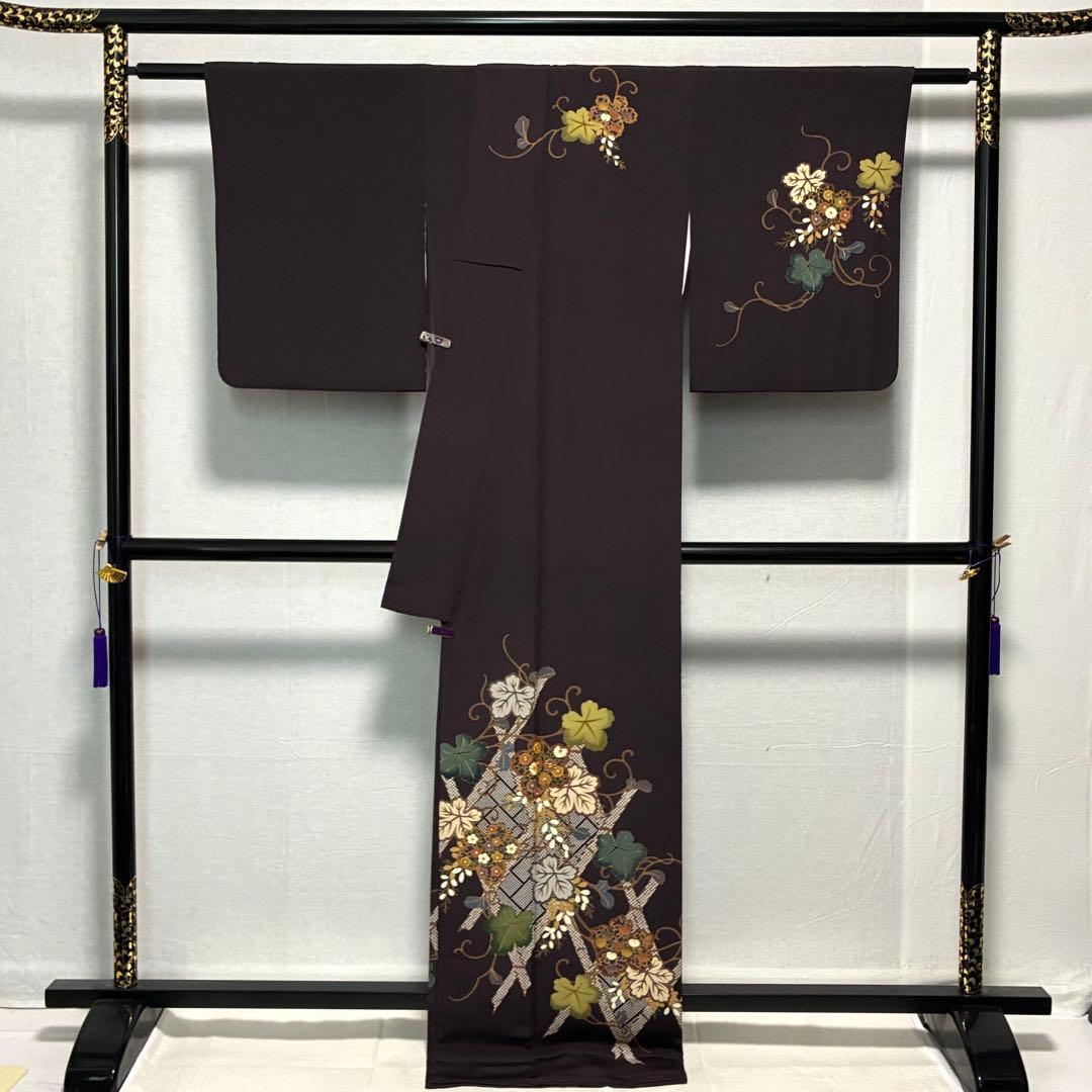 D85 訪問着 蔦の葉 菊 金駒刺繍 縫い紋 正絹 着物 袷 極美品 - メルカリ