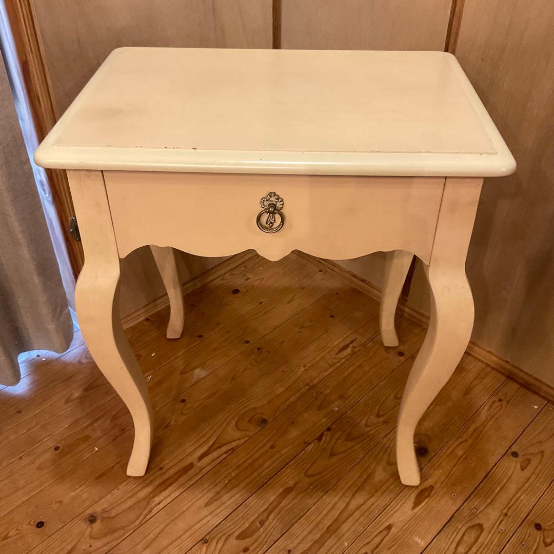 リン・ホーリン 猫脚 サイドテーブル LYNN HOLLYN IDC 大塚家具