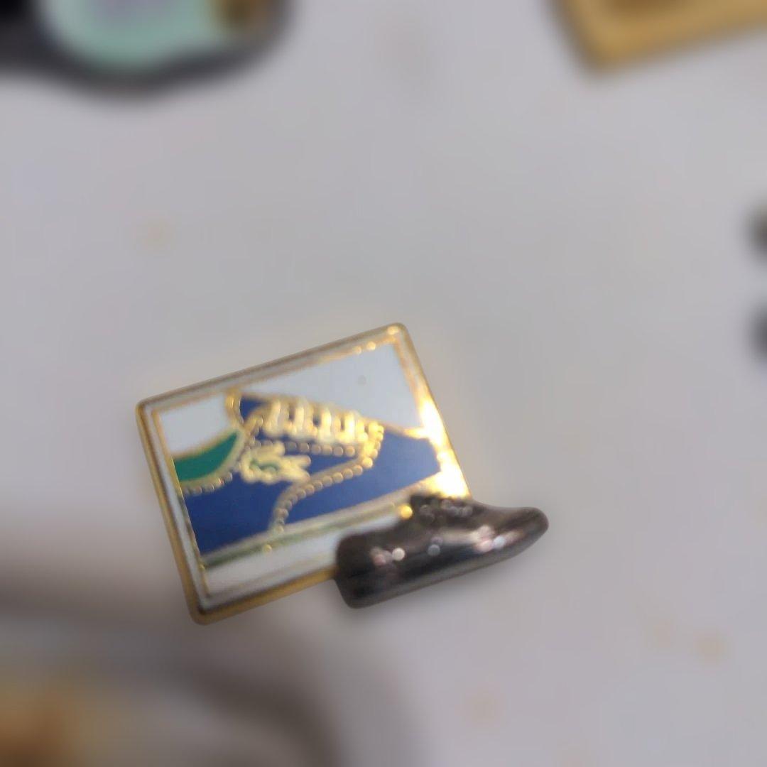LACOSTE ラコステ60周年ピンバッジセット レア - メルカリ