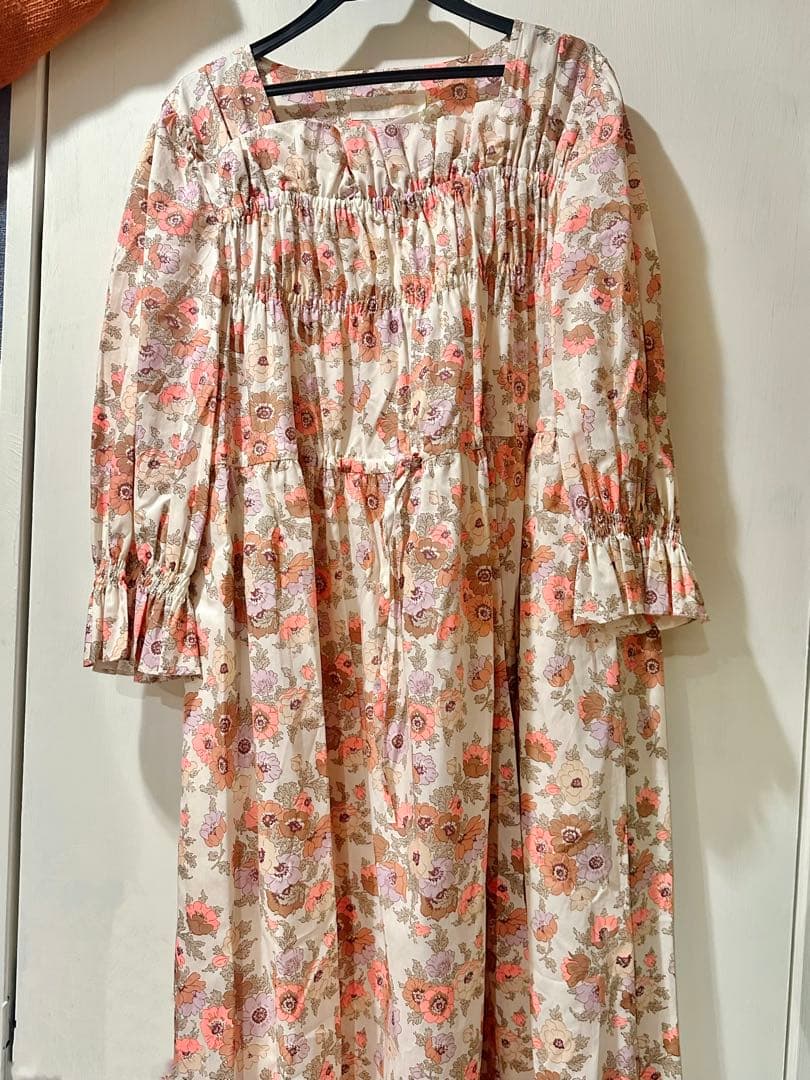 Jane Marple花柄長袖ワンピース ジェーンマープル“チューリップ”柄の新作ワンピースやスカート、花刺繍