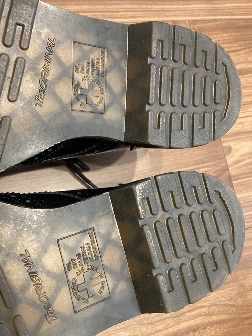 激レア ドクターマーチン パテントレザー ウィングチップ エナメル 8ホール