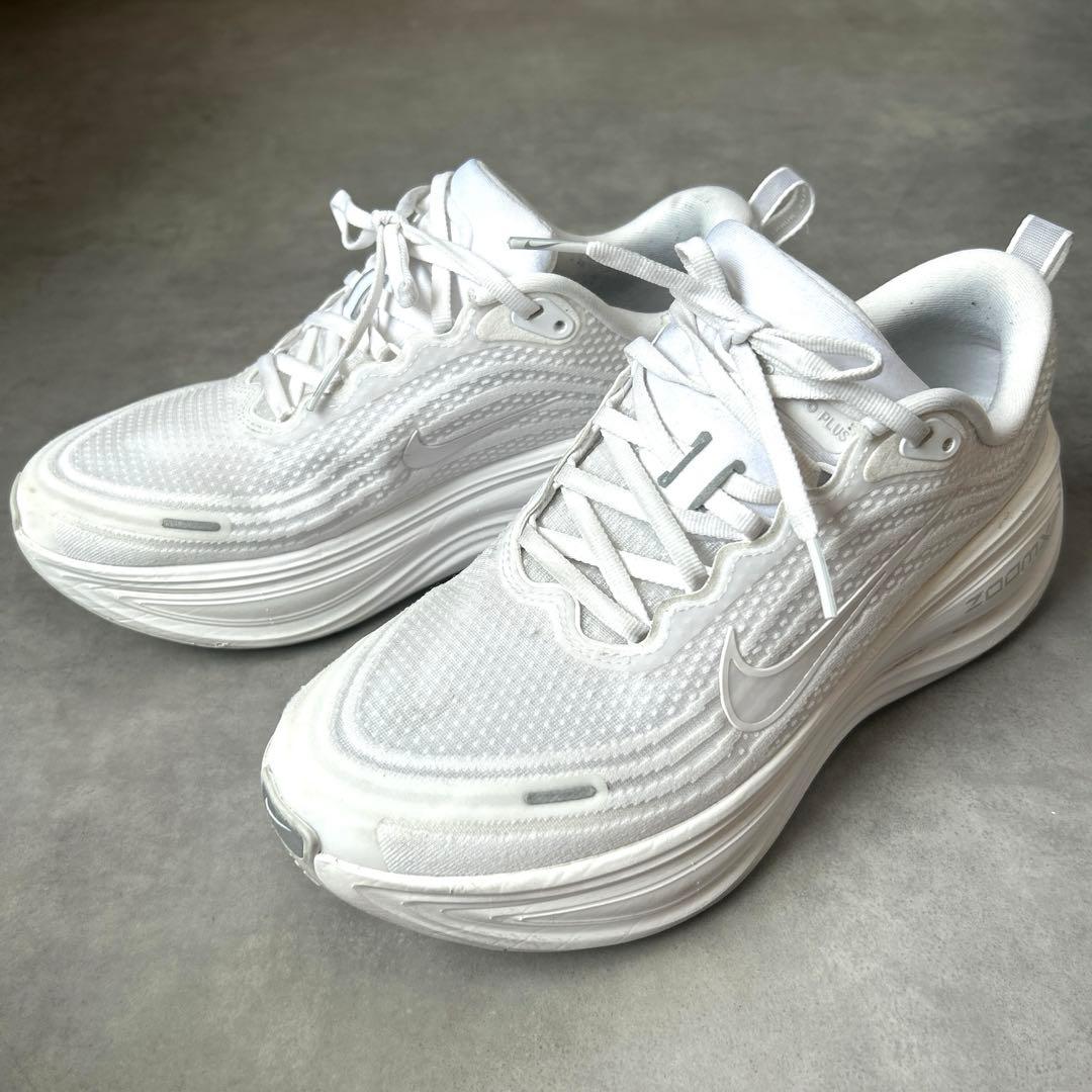 NIKE ナイキ ボメロプラス ウィメンズ 27cm ホワイト【中古・汚れあり