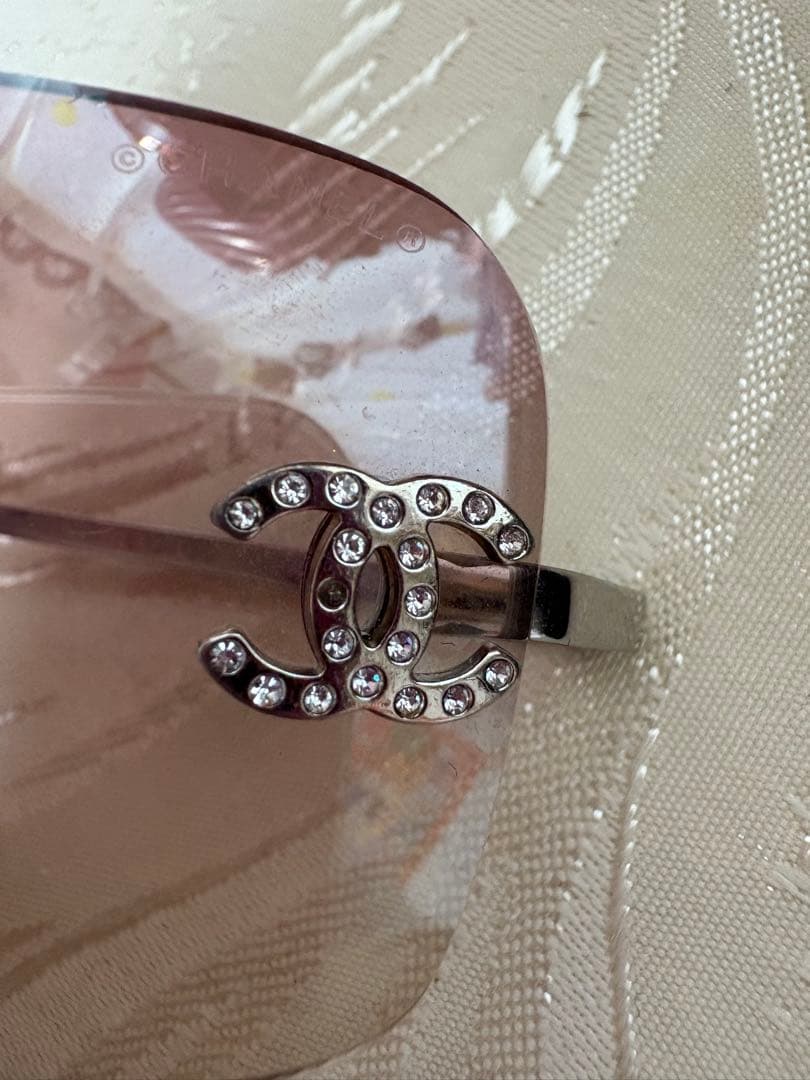 イタリア製 CHANEL スクエアサングラス 4017