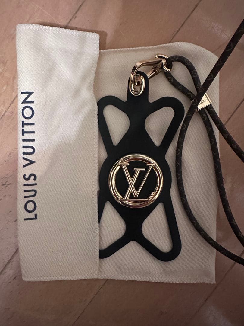 LOUIS VUITTON ストラップ付きアクセサリーBOX付き LOUIS VUITTON（ルイ・ヴィトン） 【Louis Vuitton】ルイヴィトン ミニ