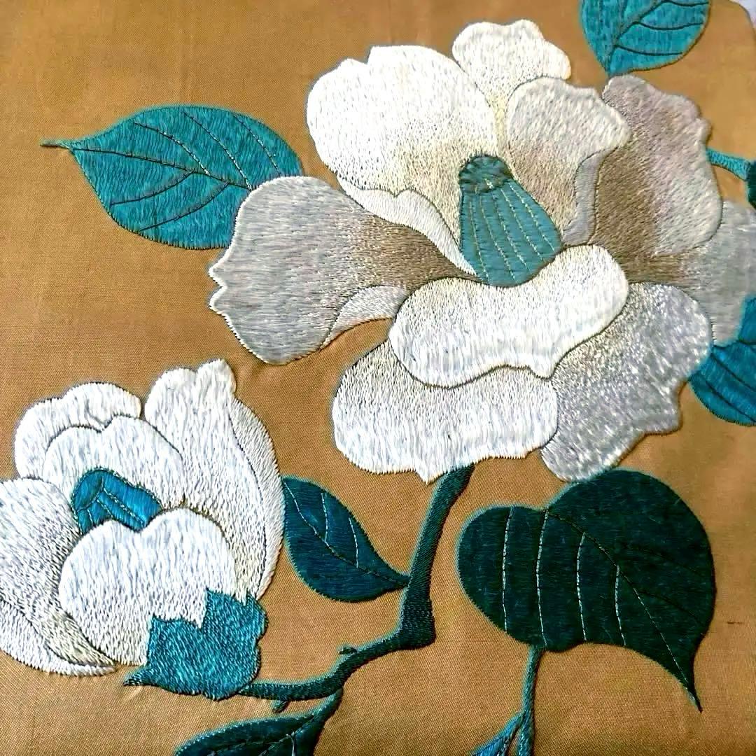 アンティーク名古屋帯 大輪の椿 上質な刺繍 正絹 大正浪漫 淡い辛子色