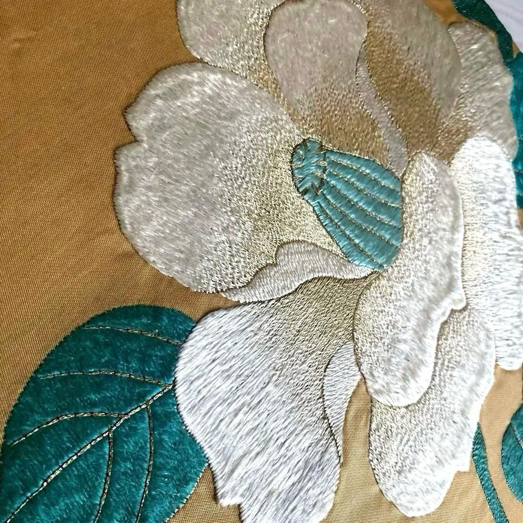 アンティーク名古屋帯 大輪の椿 上質な刺繍 正絹 大正浪漫 淡い辛子色