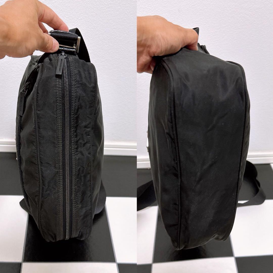 《美品》PRADA(プラダ)ショルダーバッグ ロゴプレート