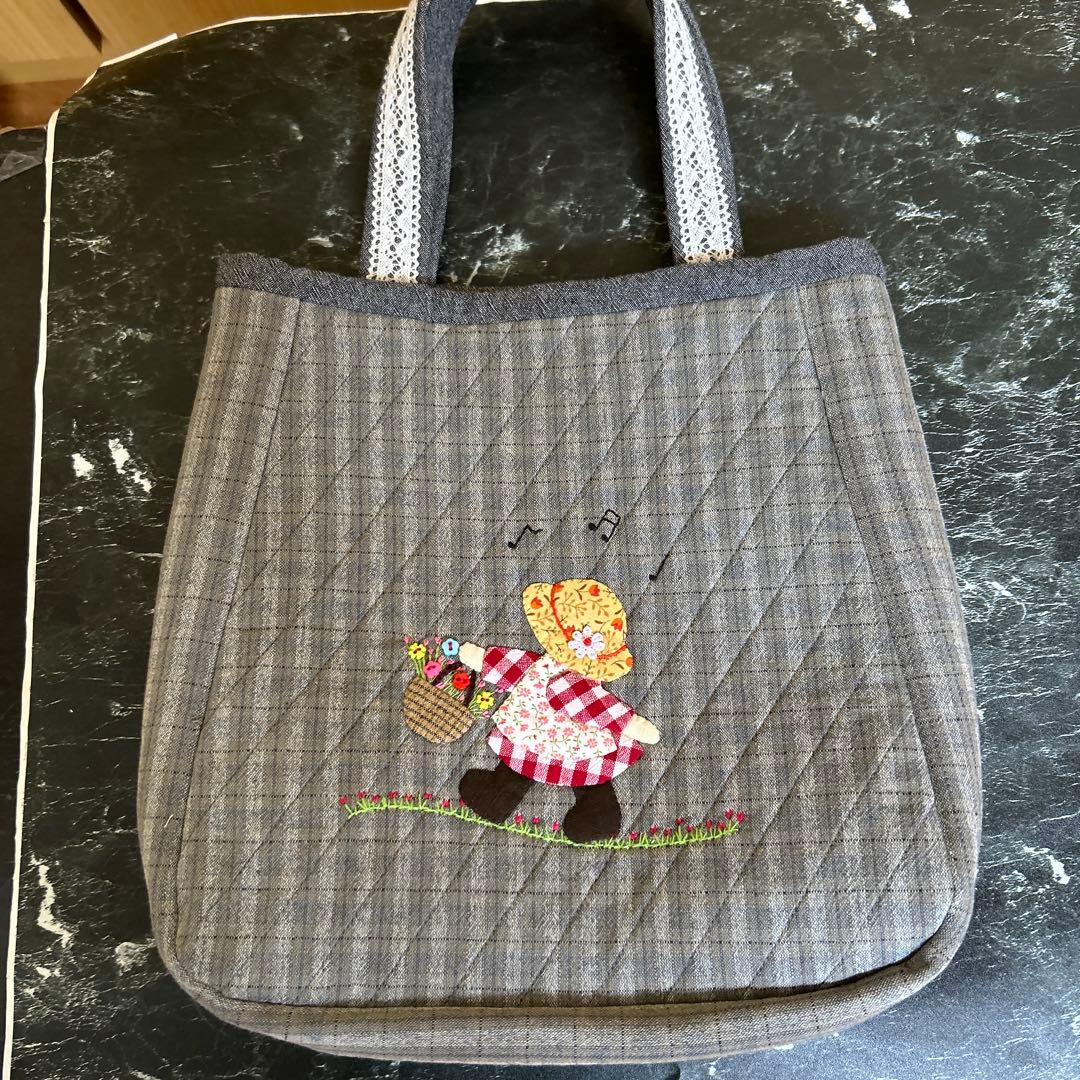 ハンドメイドパッチワークバッグ スーちゃん - メルカリ