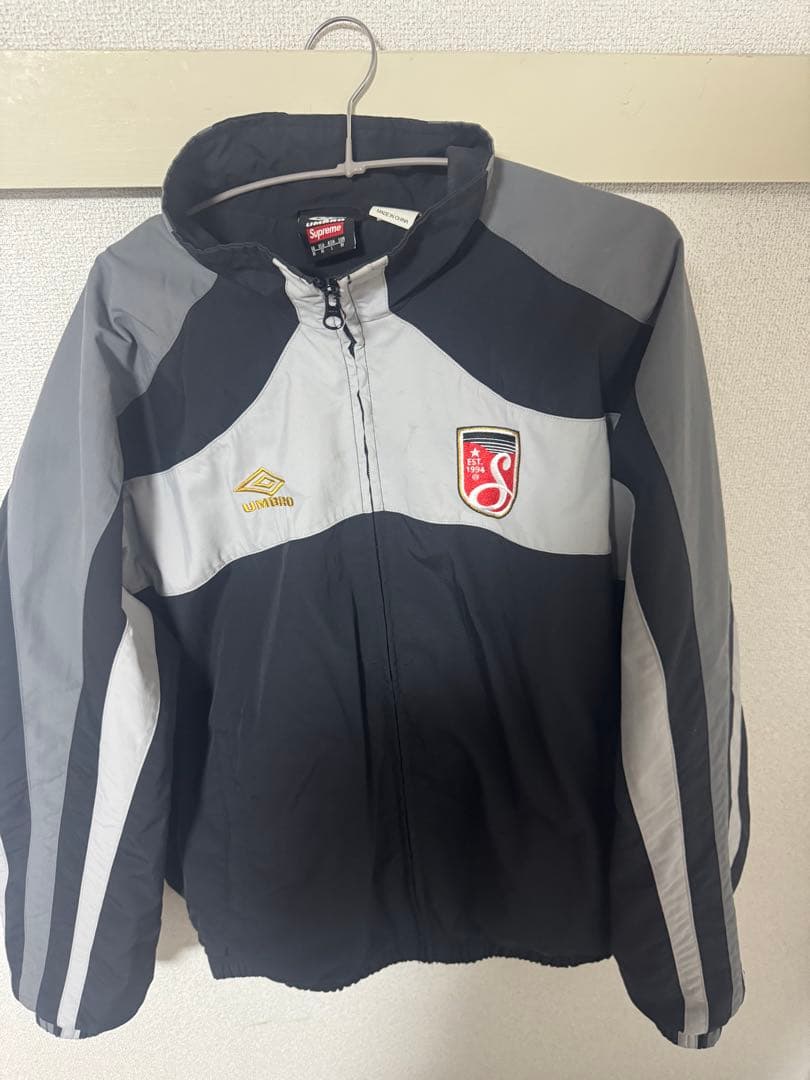 supreme umbro トラックジャケット Supreme Umbro Track Jacket (SS22) - $188