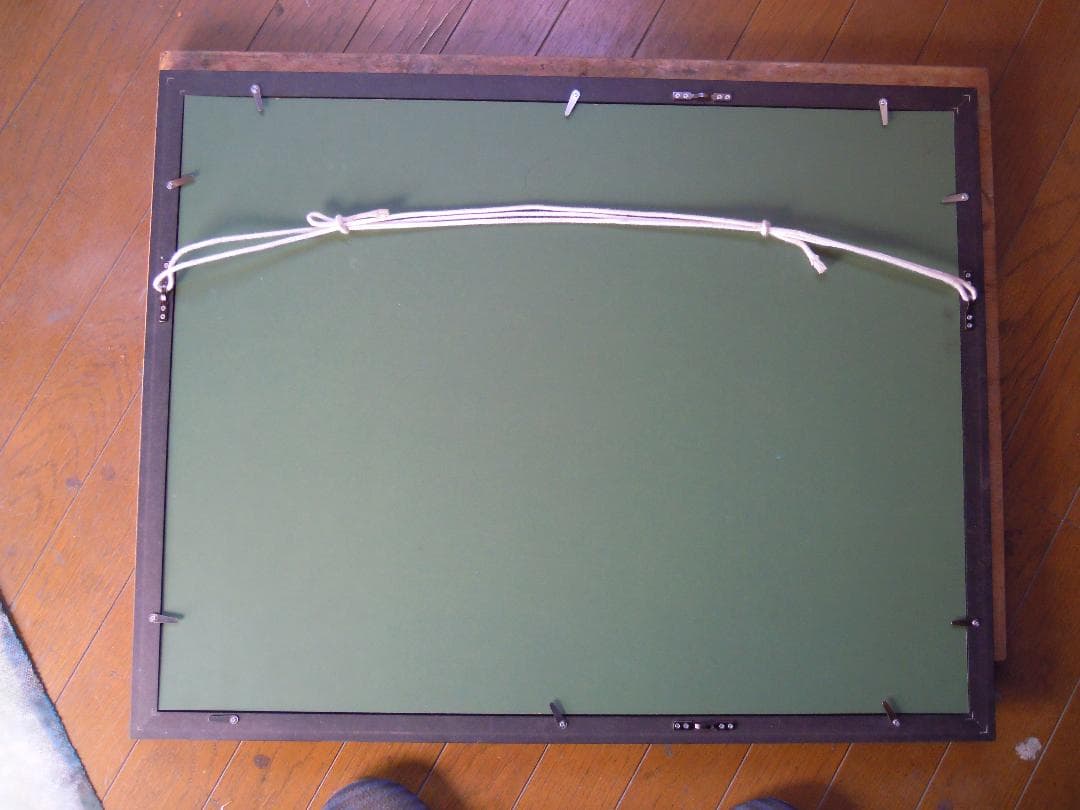 大きなクローバーの少女