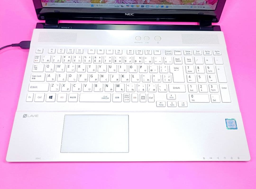 SSD480✨7世代✨8GB✨ブルーレイ✨オフィス✨カメラ付白ノートパソコン