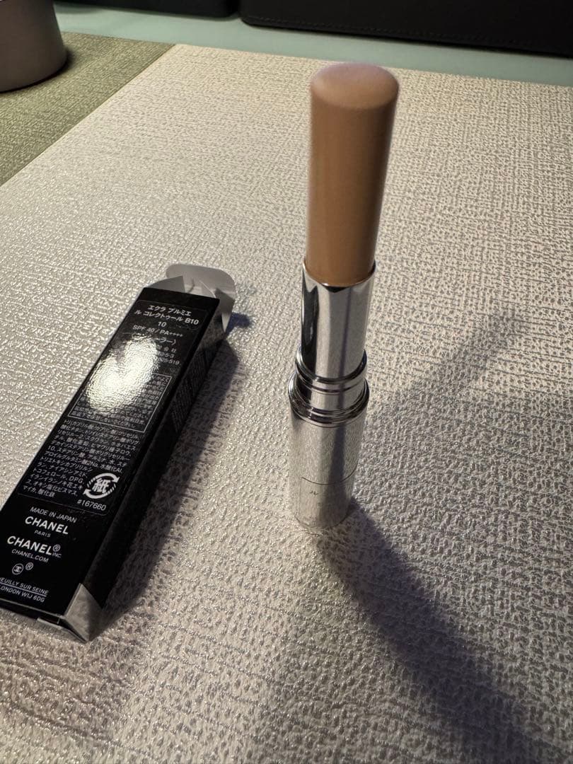 CHANEL エクラ プルミエ ルコレクトゥール B10 コンシーラー シャネル