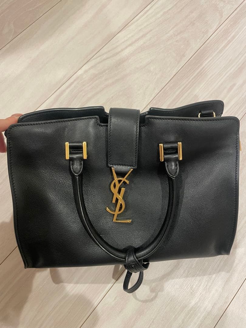 【サンローランベイビーカバス】YSL ブラック ハンドバッグ サンローラン SAINT LAURENT PARIS ベイビーカバス／2WAYショルダー