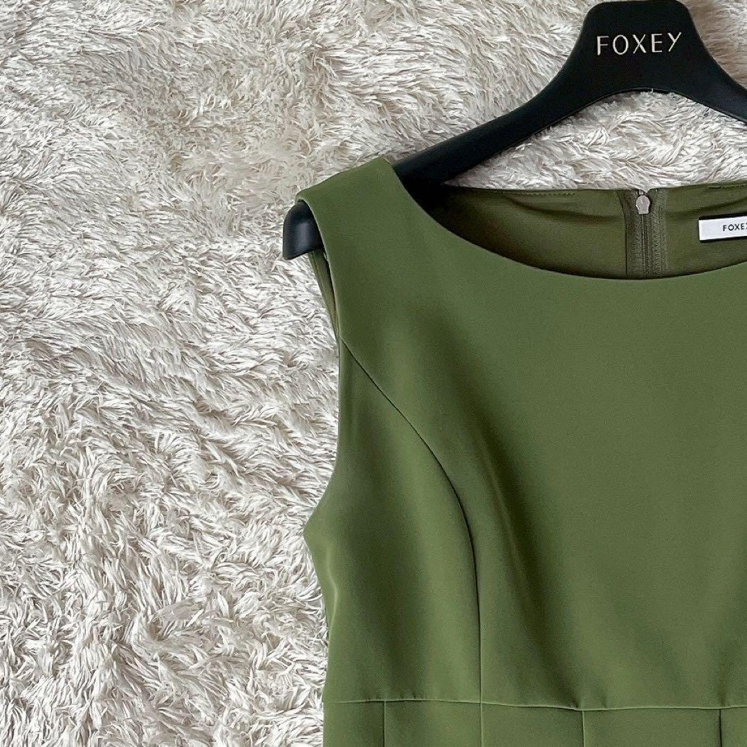 フォクシー スリムタックワンピースドレス イエローグリーン - メルカリ