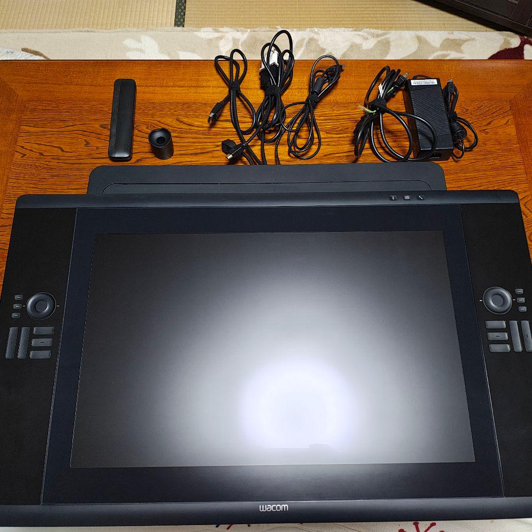 破損有り】Wacom Cintiq 24HD DTK-2400 液晶タブレット - メルカリ