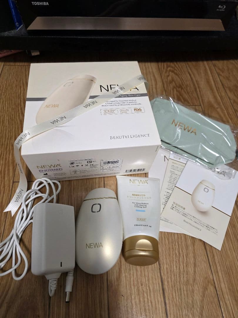 【美品、箱ジェル付】ジェイメックジェイメック NEWA リフト 医療機器メーカーが提案する「サブマイクロ波RF美顔器」NEWAリフト