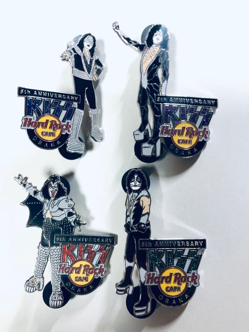 ハードロックカフェ大阪5周年記念 キッスピンバッジセット 希少品