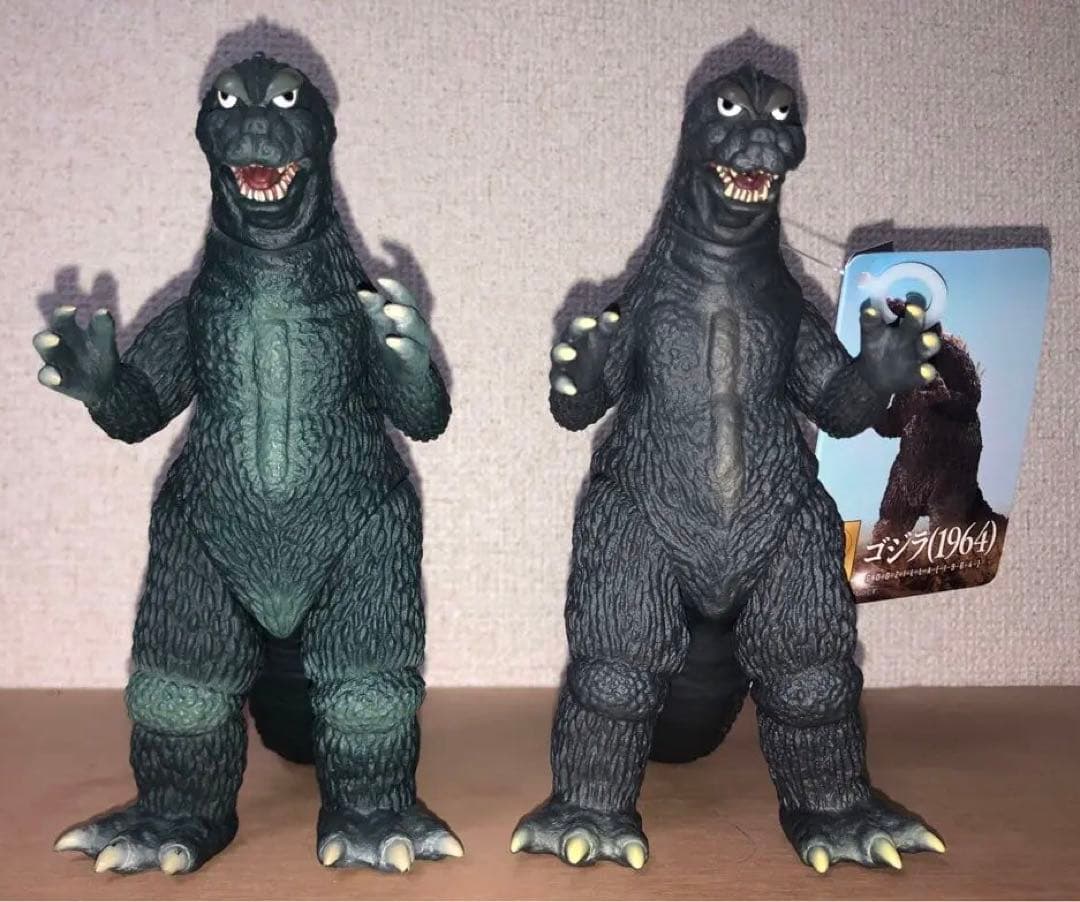 ゴジラ (1964) 2体セット★ゴジラ50周年メモリアルBOX版 Amazon.co.jp: ゴジラ50周年 メモリアルBOX : おもちゃ