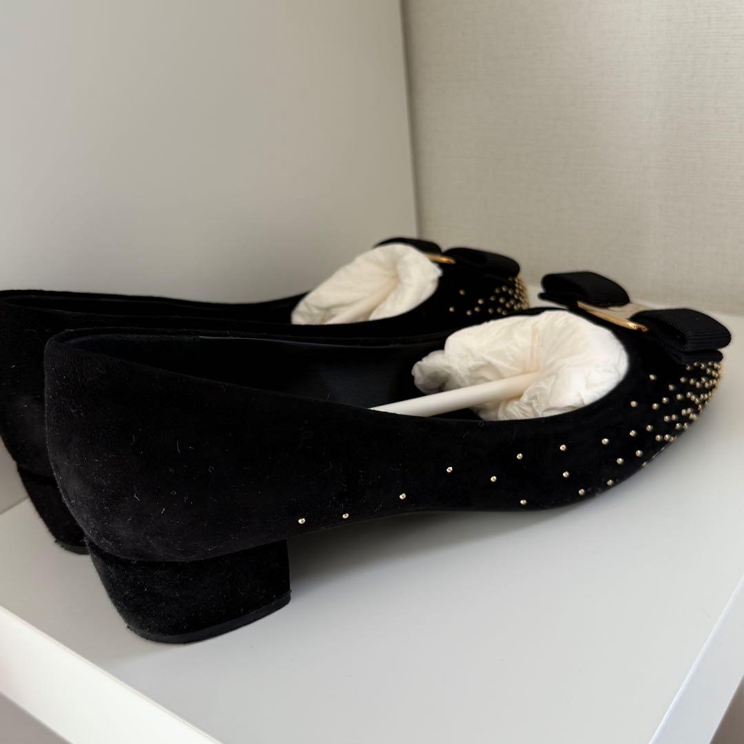 Ferragamo VARA スタッズ パンプス 22.5cm