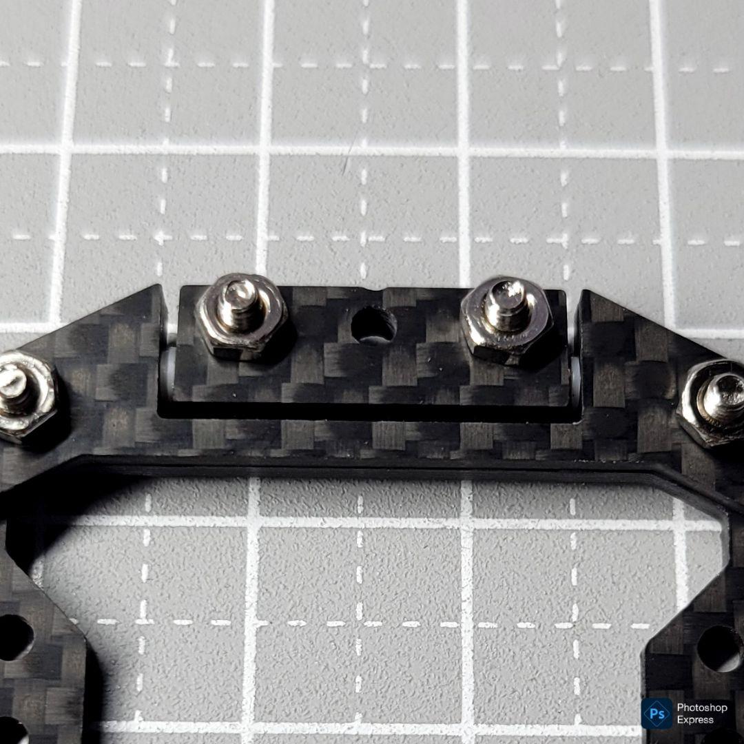 残り1個 CH-Fix【CNC加工】 フロント提灯用ヒンジ カーボン