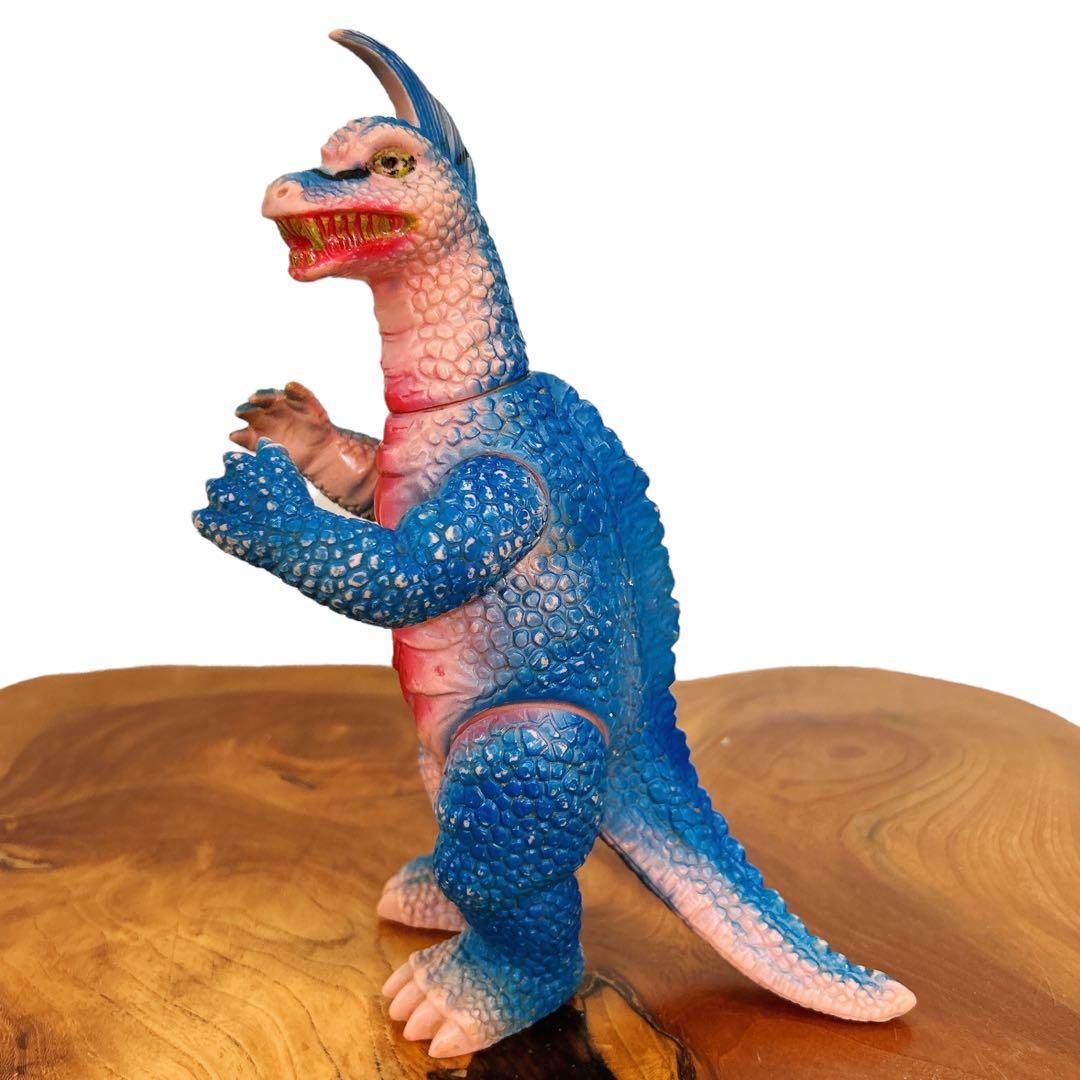 ブルマァク アーストロン 怪獣ソフビ フィギュア ウルトラマン - メルカリ