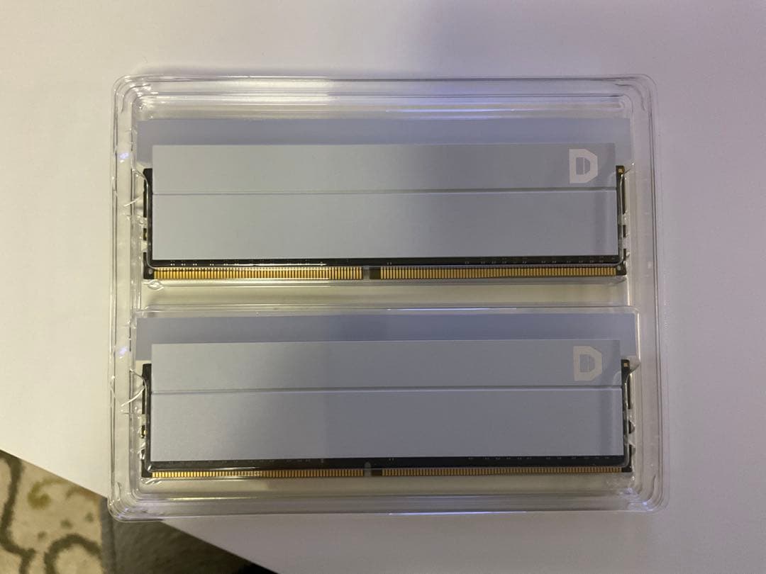 ドスパラセレクト D4D3200-8G2A1-RGB-WH メモリ ドスパラセレクト D4D3200-8G2A1-RGB-WH (DDR4 PC4-25600 8GB 2枚組