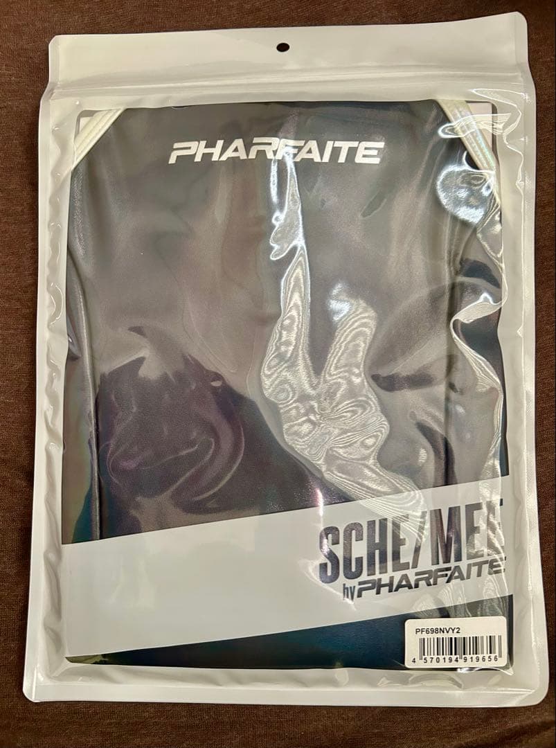 新品未開封【PHARFAITE】フィルムコートスクール水着　Mサイズ
