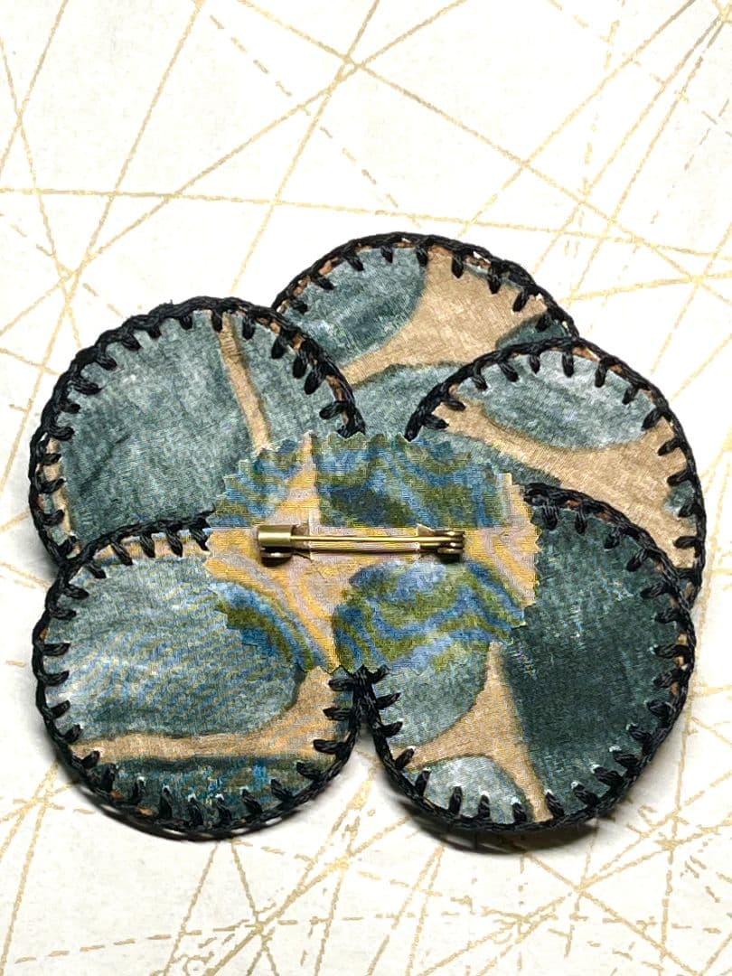 【週末値下】ミナ ペルホネン “esperer” ブローチ