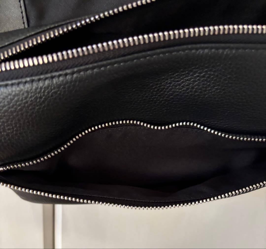 o*u様 BEARDSLEY(ビアズリー) 《本革》ボディバッグ　レザー　黒　中