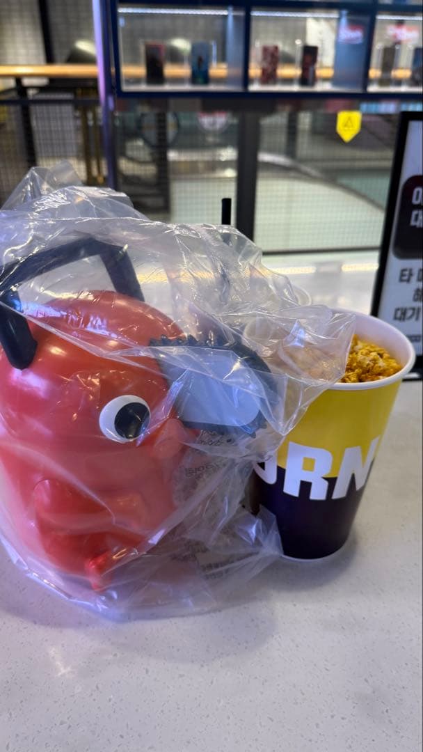 【最終値下げ】チェンソーマン　ポチタ　海外限定ポップコーンバケツ チェンソーマン 劇場版 海外 限定 ポチタ ポップコーンスリーブ